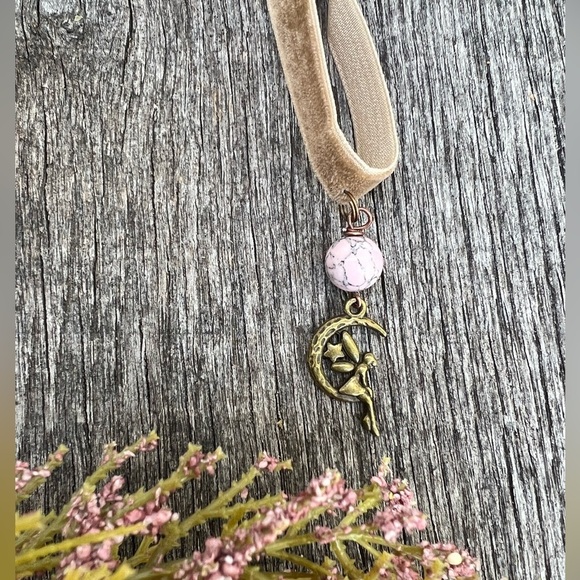 Choker necklace fairy moon pink stone marble necklace velvet tan copper cute - Picture 9 of 11